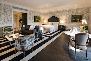 Premium bedding, minibar, in-room safe, desk