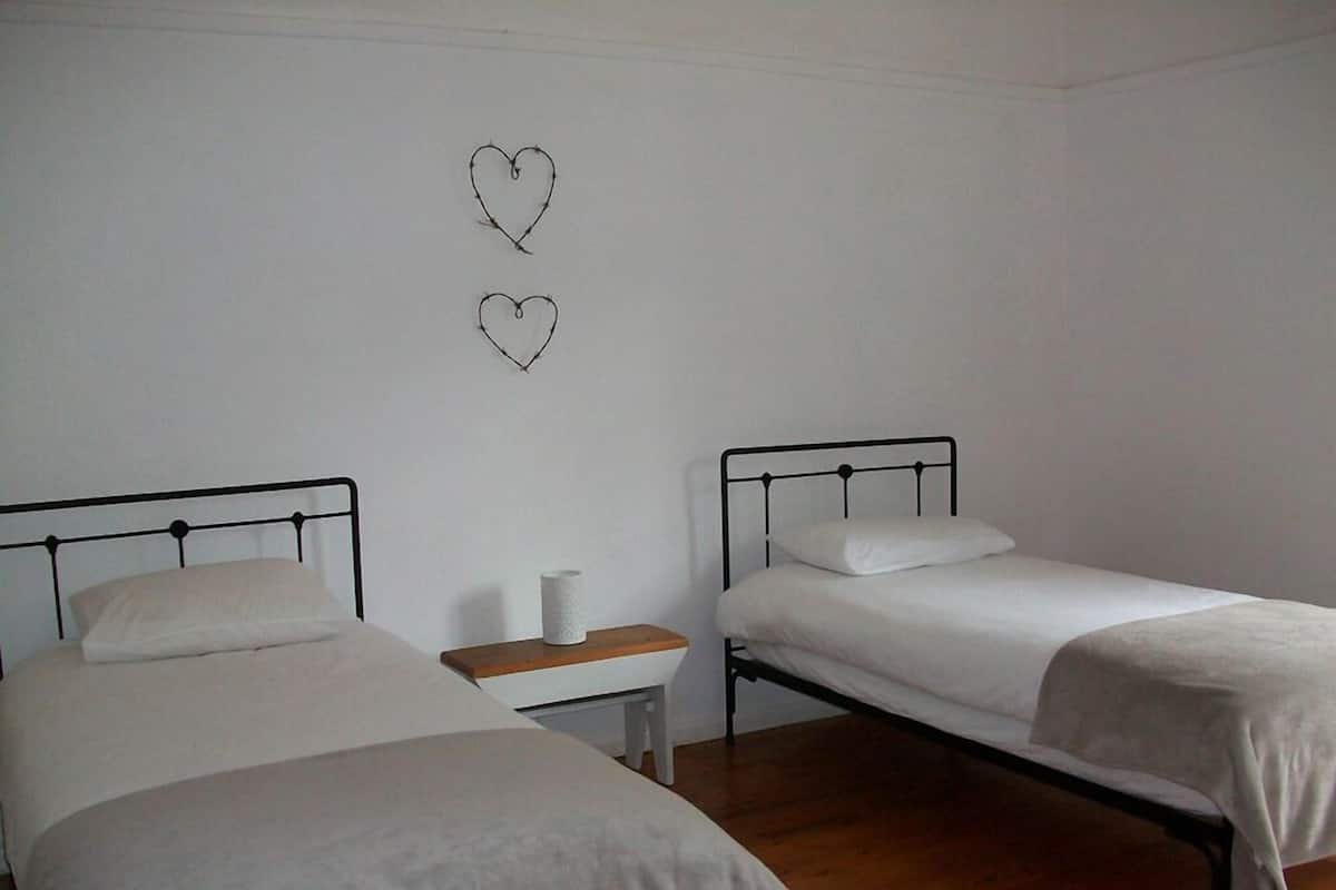 Standard Triple Room, 1 Bedroom | In-room safe, individually decorated, individually furnished, desk