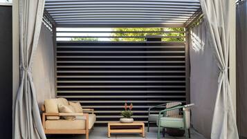 Outdoor pool, open 7:00 AM to 9:00 PM, pool loungers