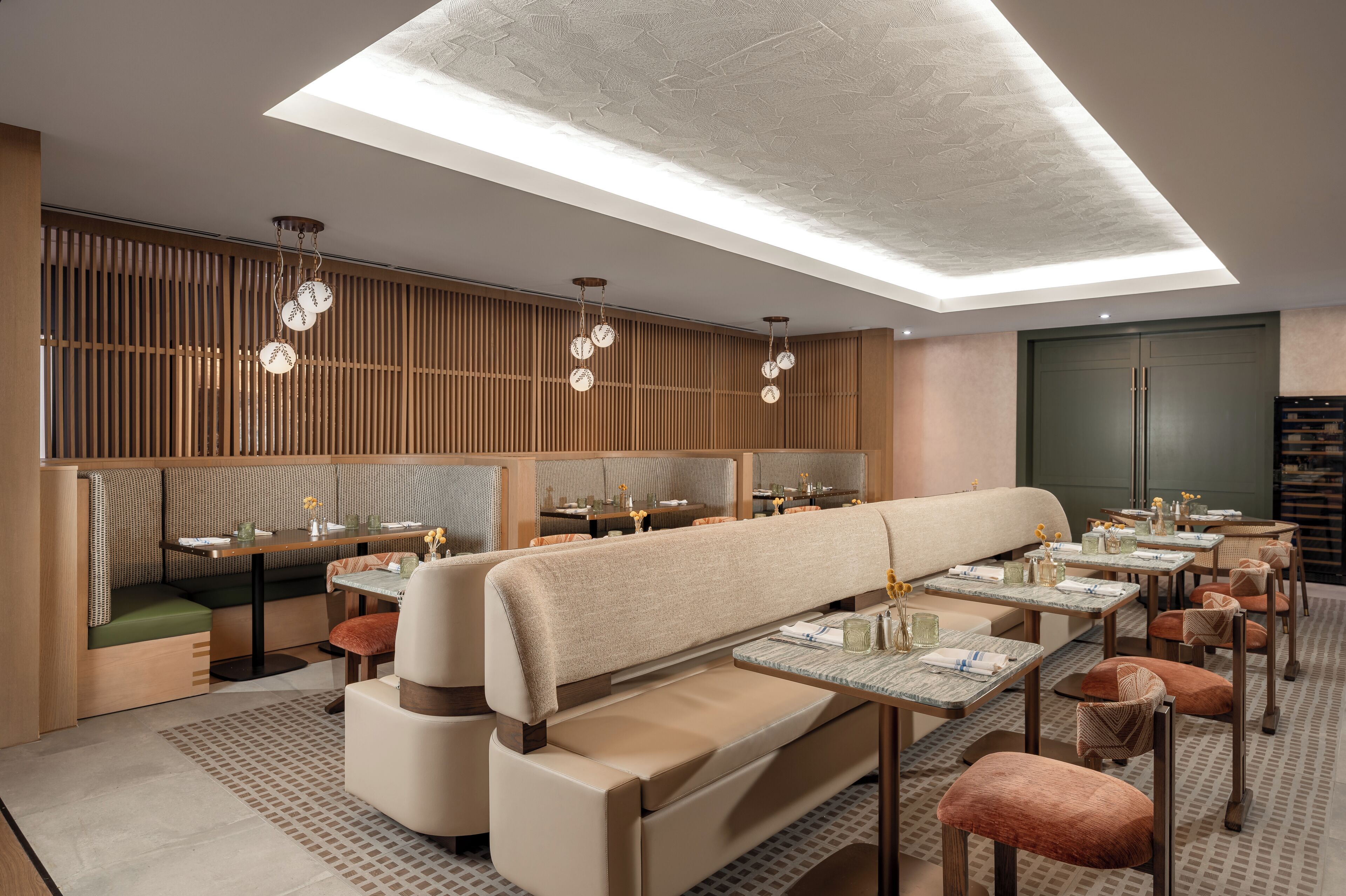 breakfast, lunch, dinner served; american cuisine