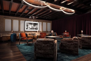 2 bars/lounges, cocktail bar
