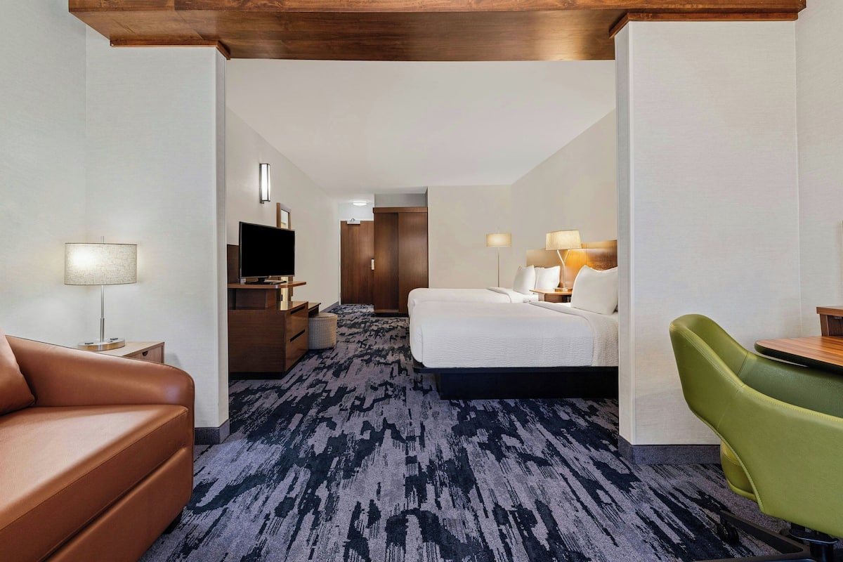 Suite, Multiple Beds, Non Smoking