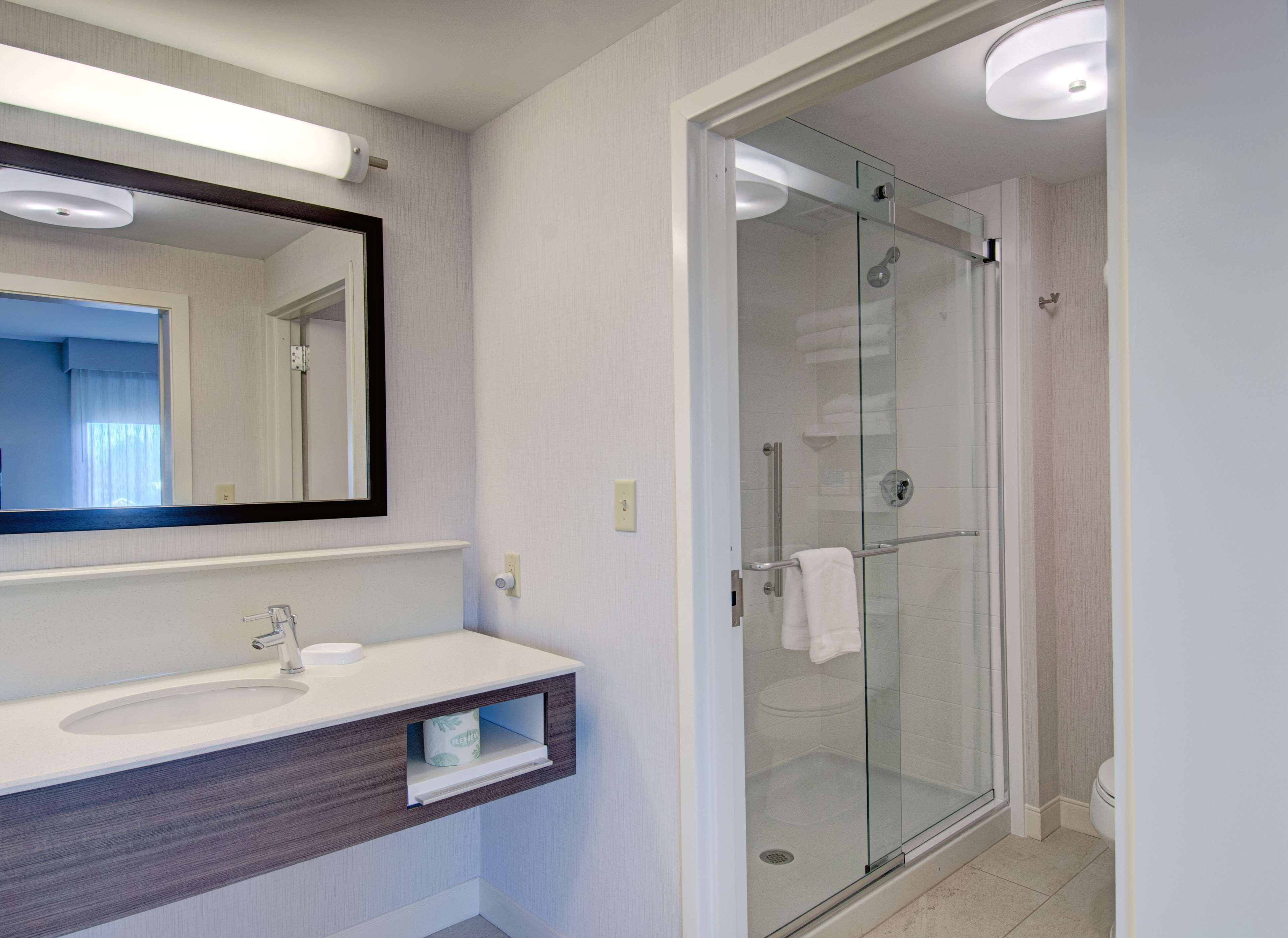 shower, free toiletries, towels