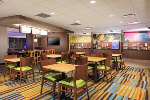 Restaurant - Fairfield Inn & Suites by Marriott Sacramento Folsom (Folsom)