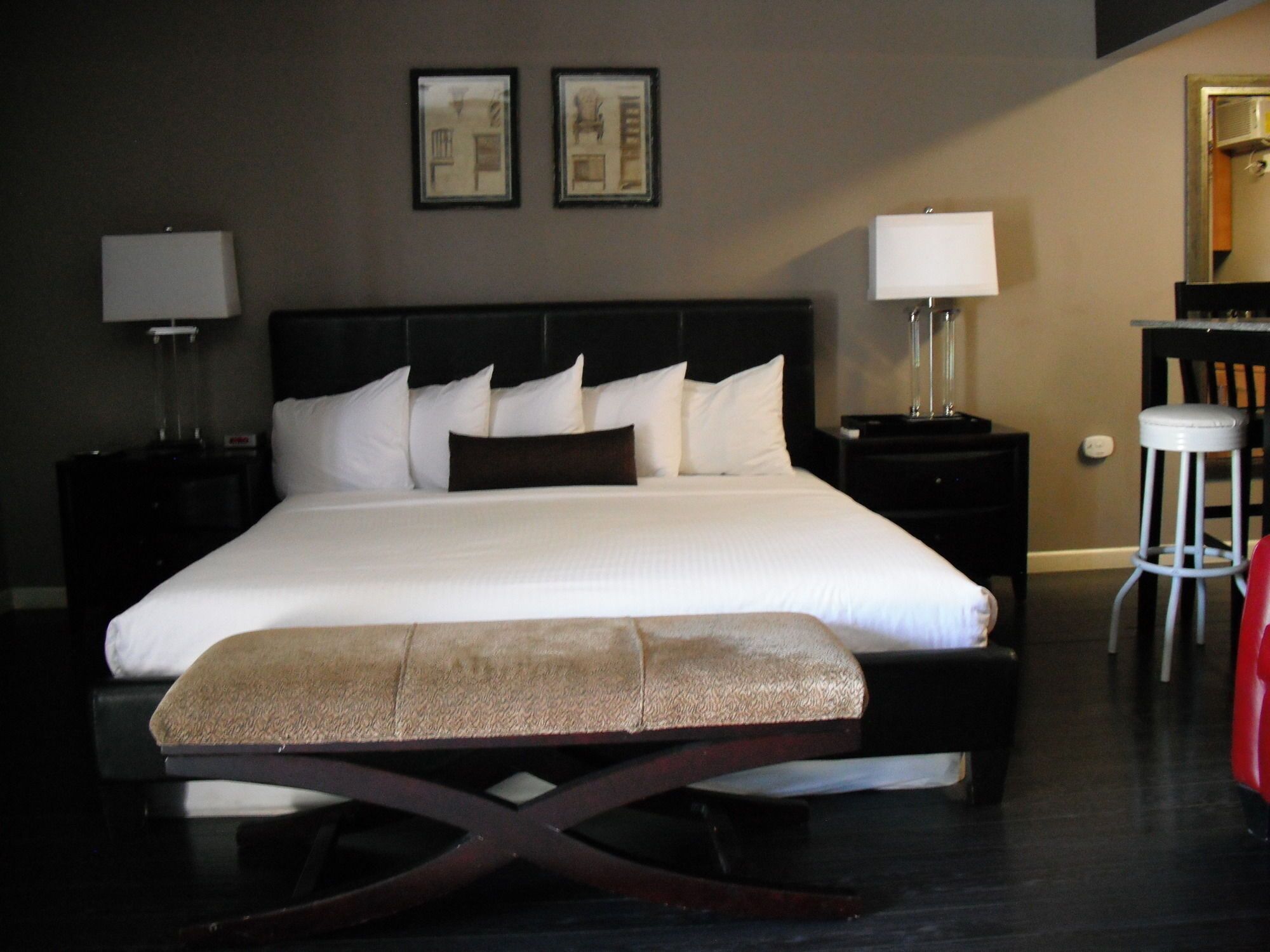 Iron/ironing board, free WiFi