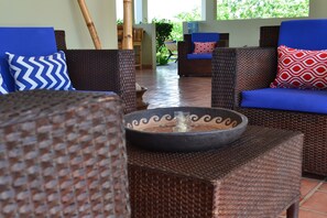 Lobby sitting area - Soma Surf Resort (Tola)