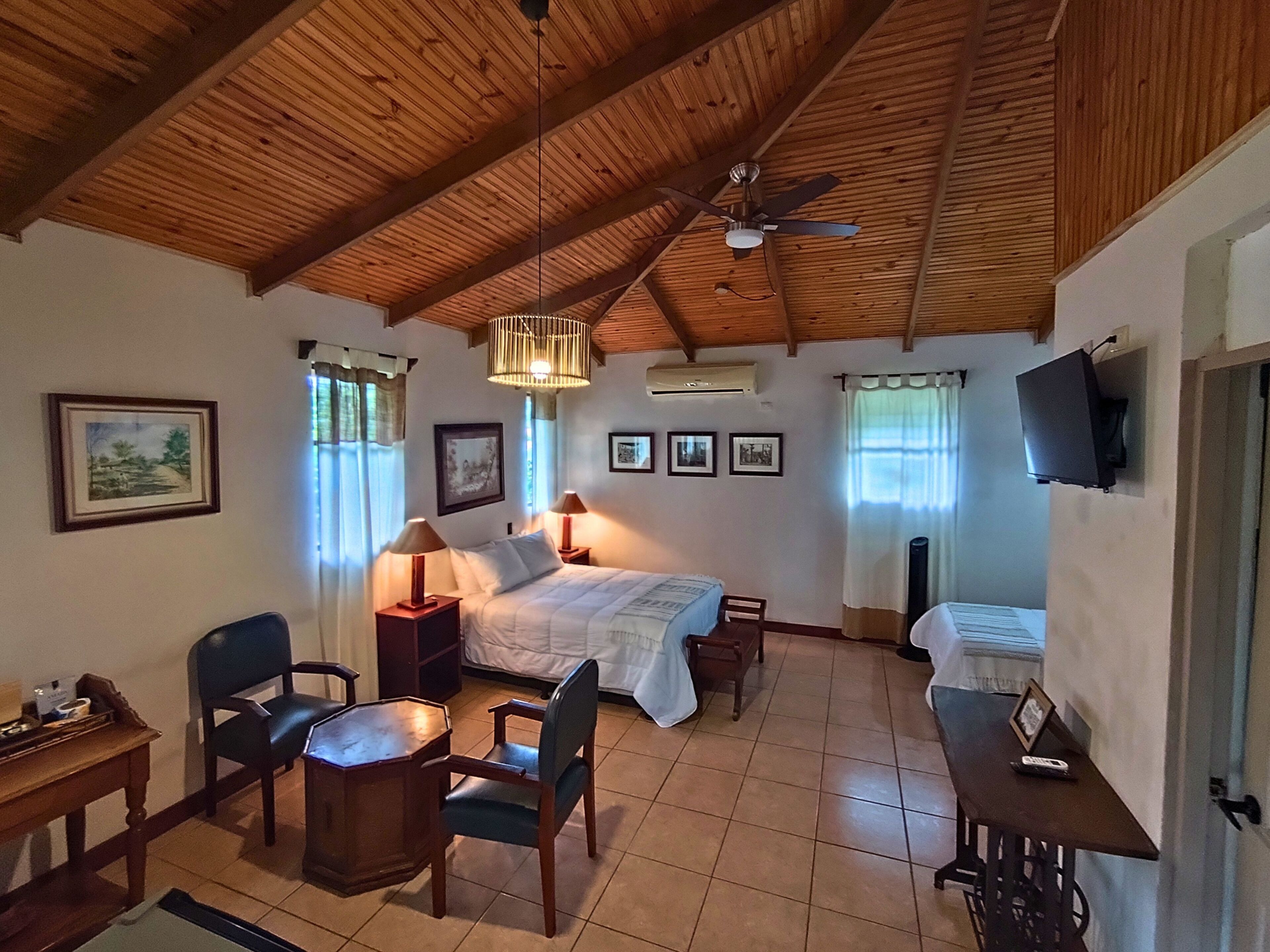 Chambre Double Panoramique, balcon, vue montagne | Literie de qualité supérieure, surmatelas, décoration personnalisée