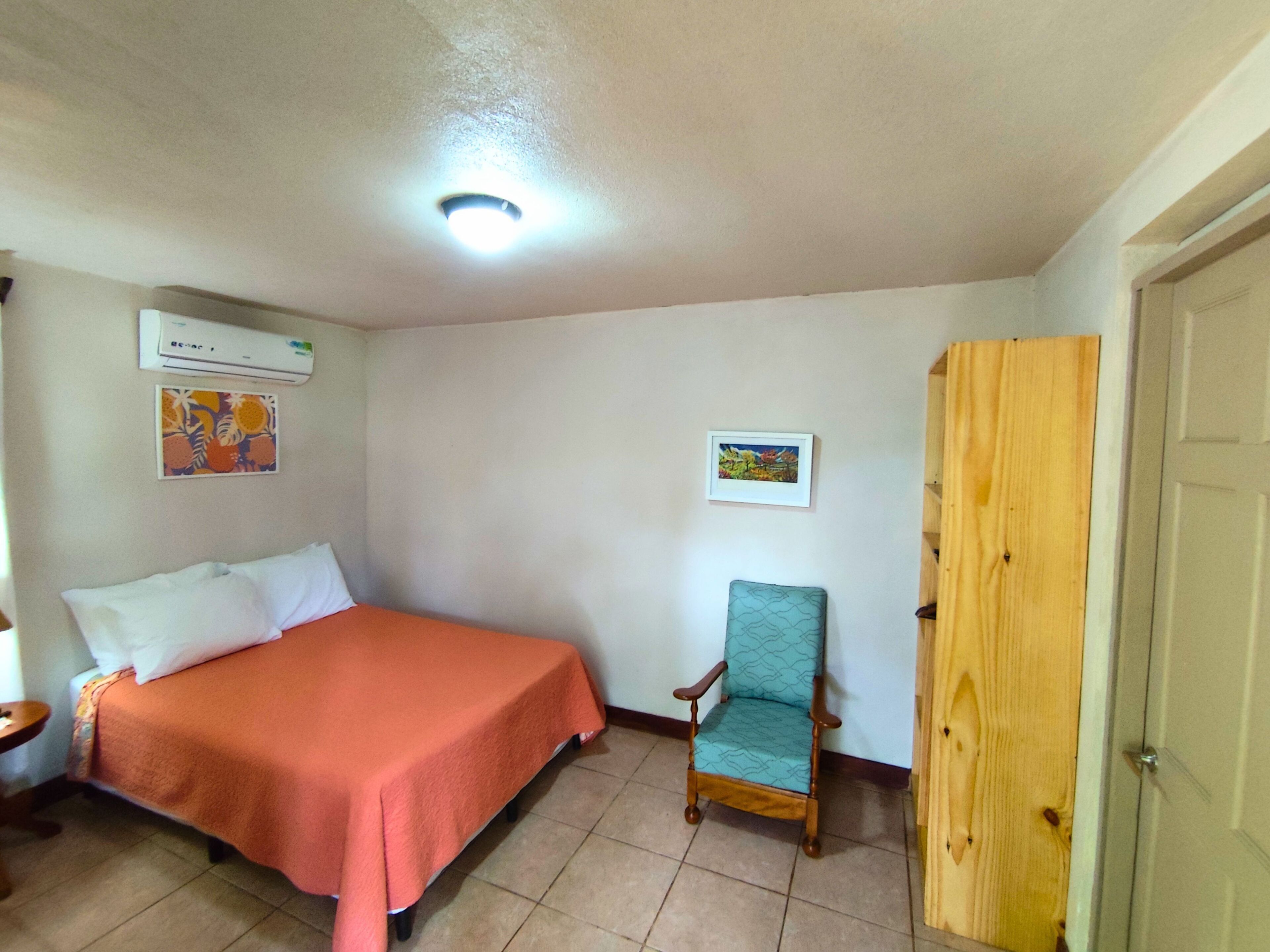 Chambre Double Économique, 1 chambre, patio, vue jardin | Literie de qualité supérieure, surmatelas, décoration personnalisée
