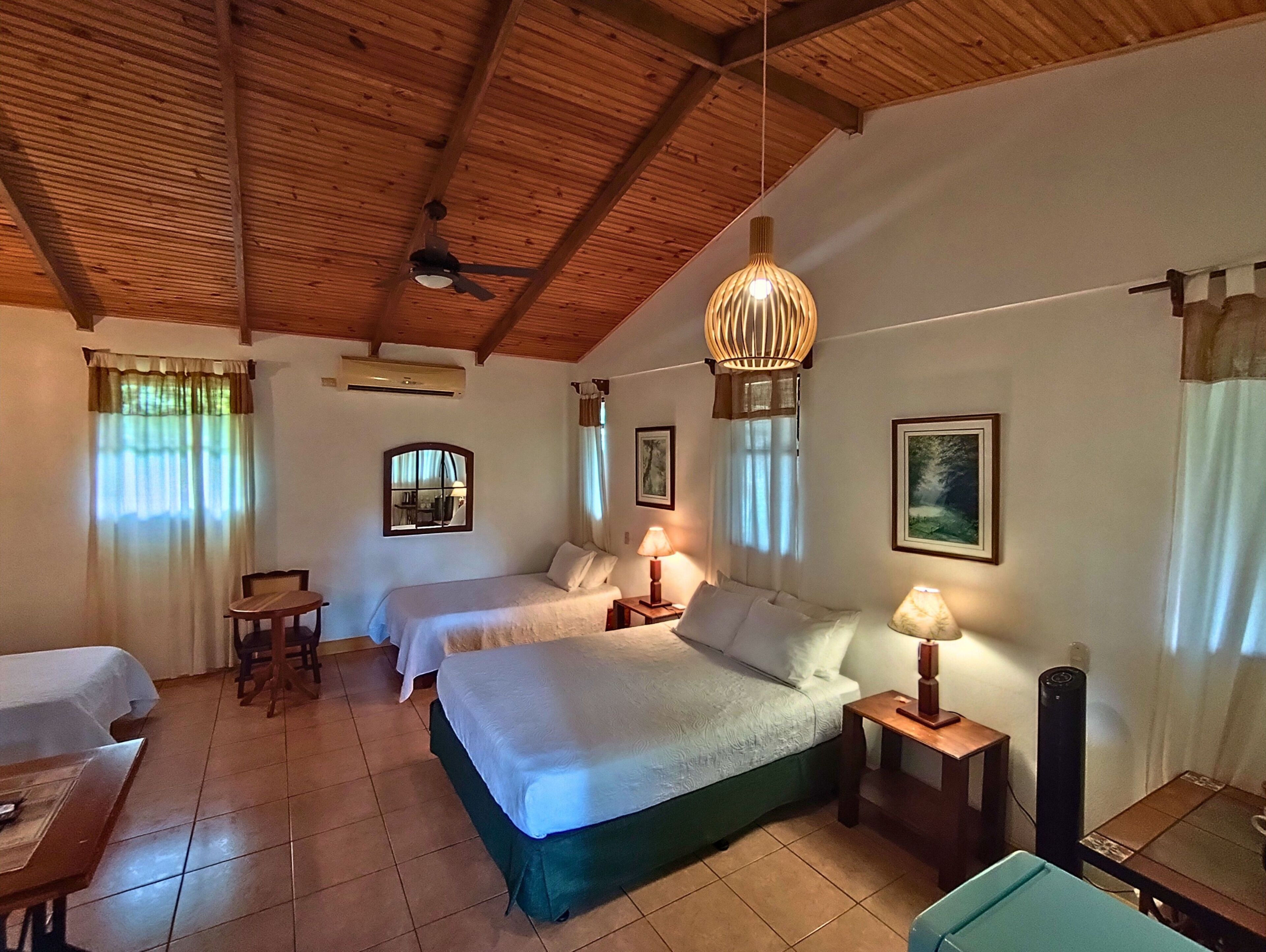 Chambre Familiale, balcon, vue montagne | Literie de qualité supérieure, surmatelas, décoration personnalisée