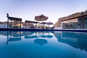 Indoor pool, outdoor pool - Riyam Hotel Muscat (Muscat)