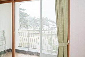 Room, 2 Bedrooms, Sea View | Balcony - Solsum House (Taean)