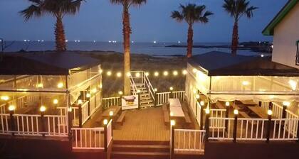 Morning Beach Pension