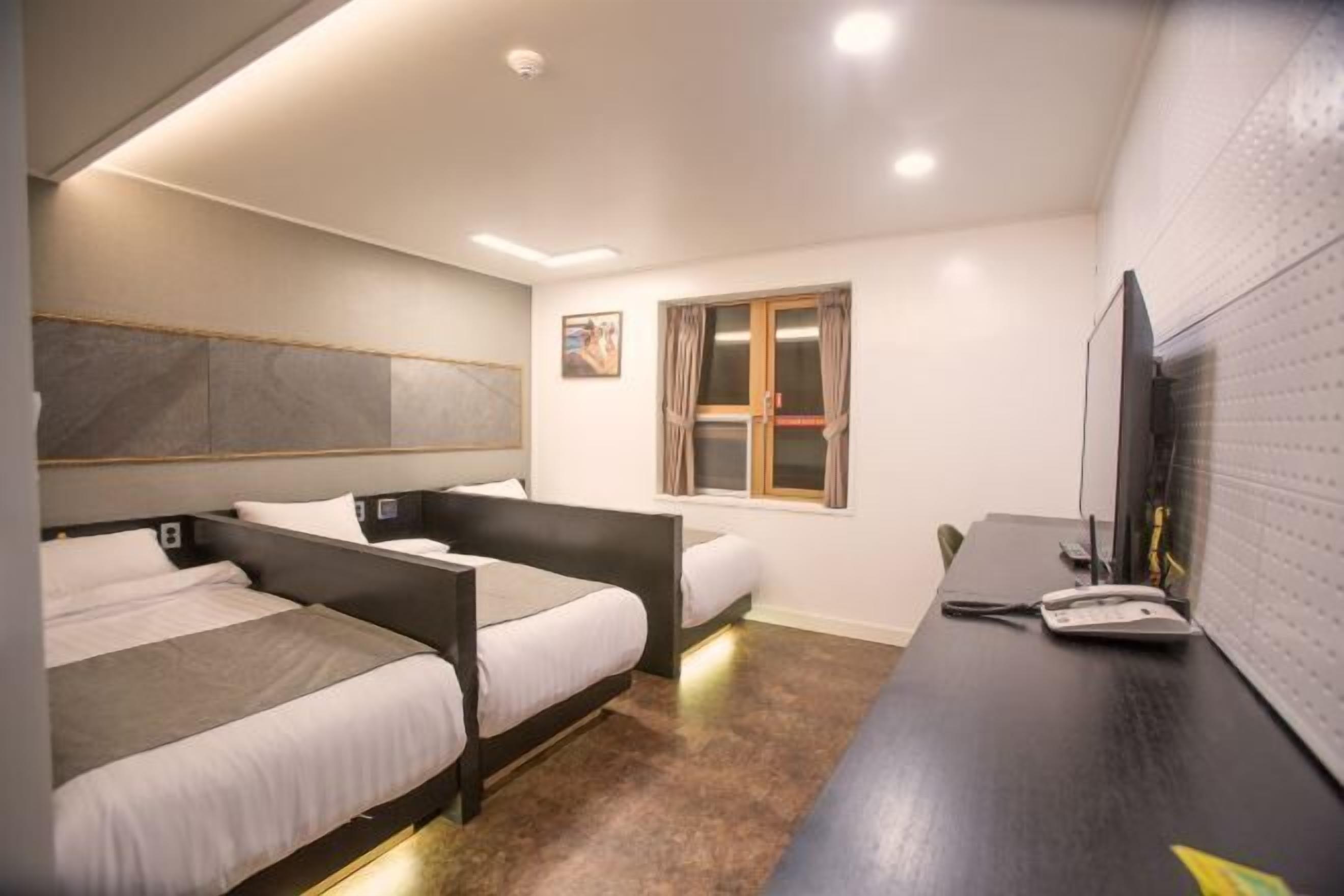 Desk, blackout curtains, soundproofing, free WiFi