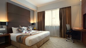 Deluxe King Room | Premium bedding, desk, iron/ironing board, WiFi (free) - Aliya Hotel Klang (Klang)