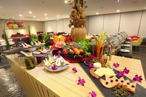 Daily buffet breakfast (MYR 20.00 per person)