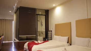 1 bedroom, desk, rollaway beds, free WiFi