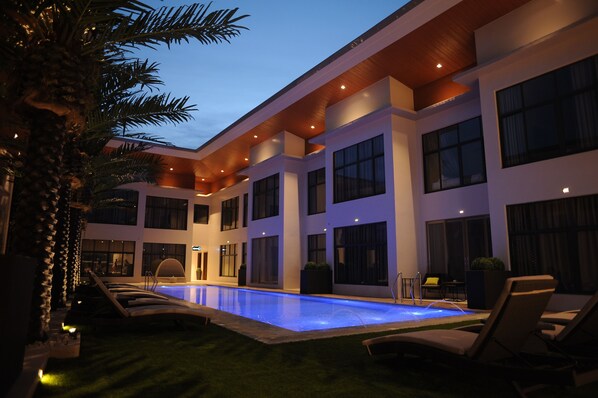 Front of property – evening/night