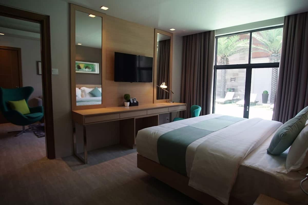 Hochwertige Bettwaren, Pillowtop-Betten, Zimmersafe