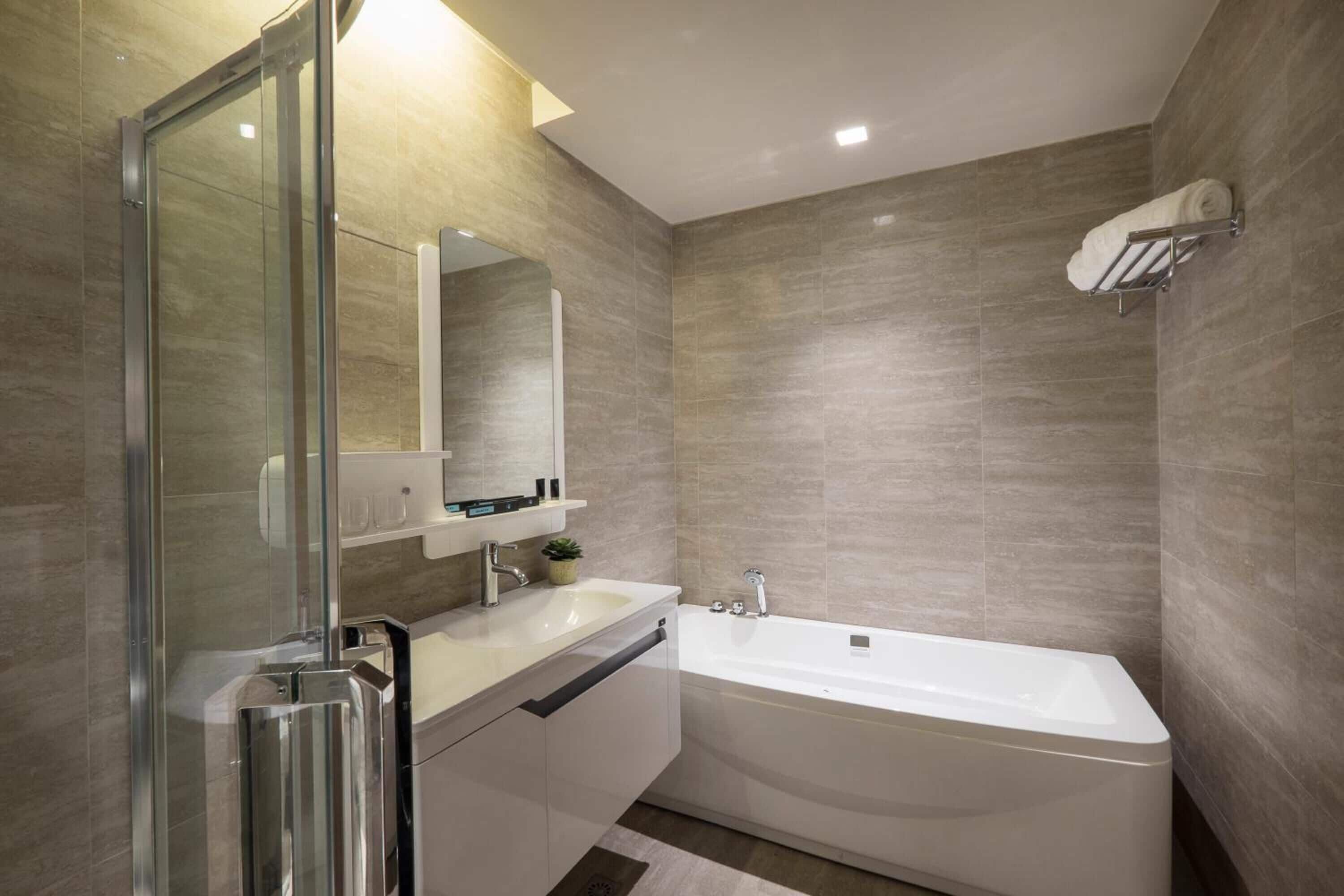 rainfall showerhead, free toiletries, hair dryer, bidet