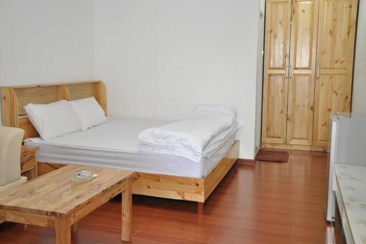 deluxe room | minibar, desk, free wifi