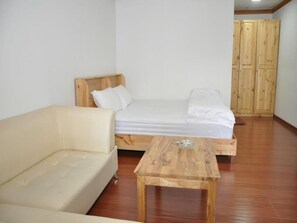 ห้องดีลักซ์ | มินิบาร์, โต๊ะทำงาน, Wi-Fi ฟรี