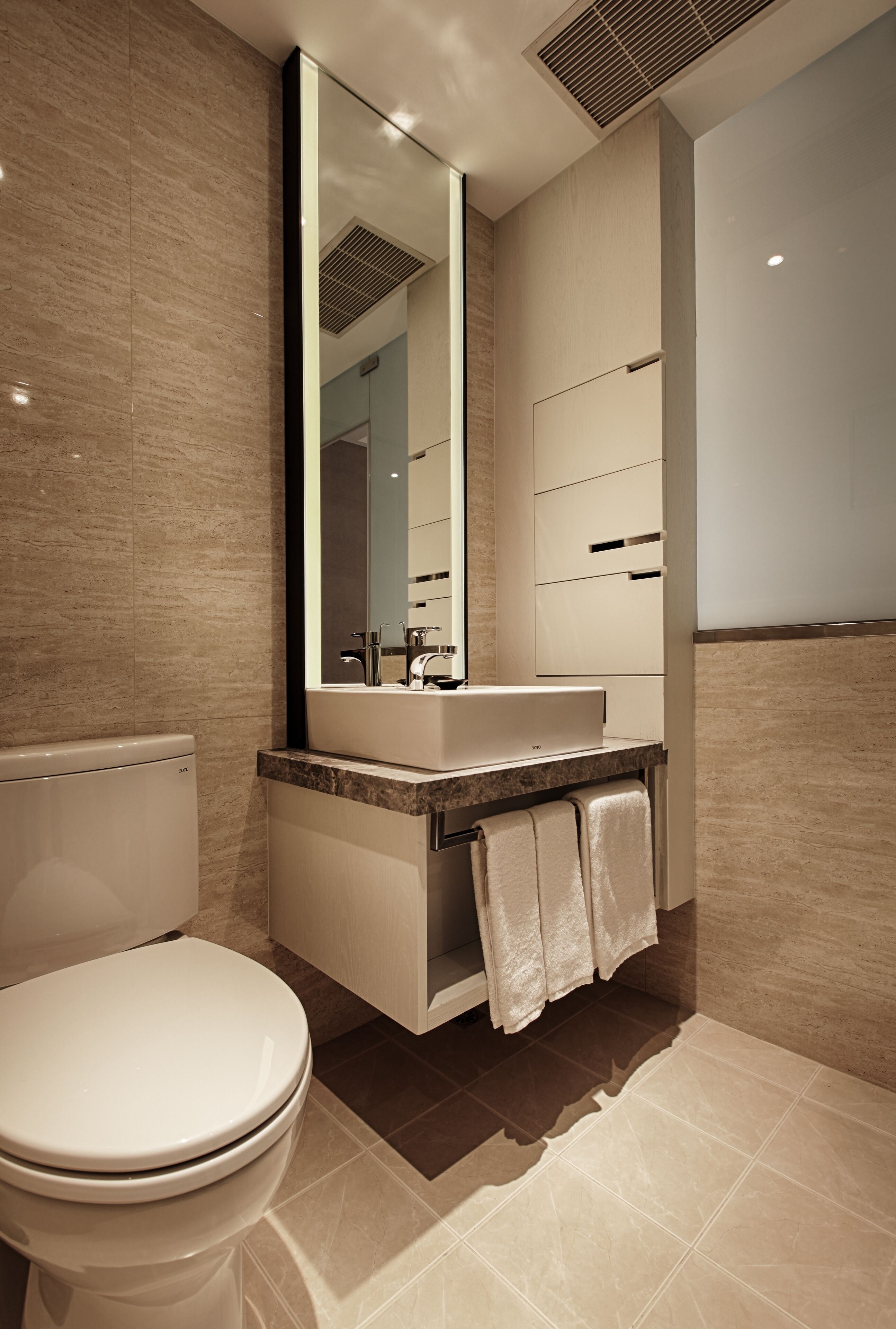 divine  room | bathroom | shower, hair dryer, towels, shampoo