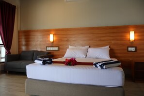 Honeymoon Double Room, 1 King Bed, Sea View