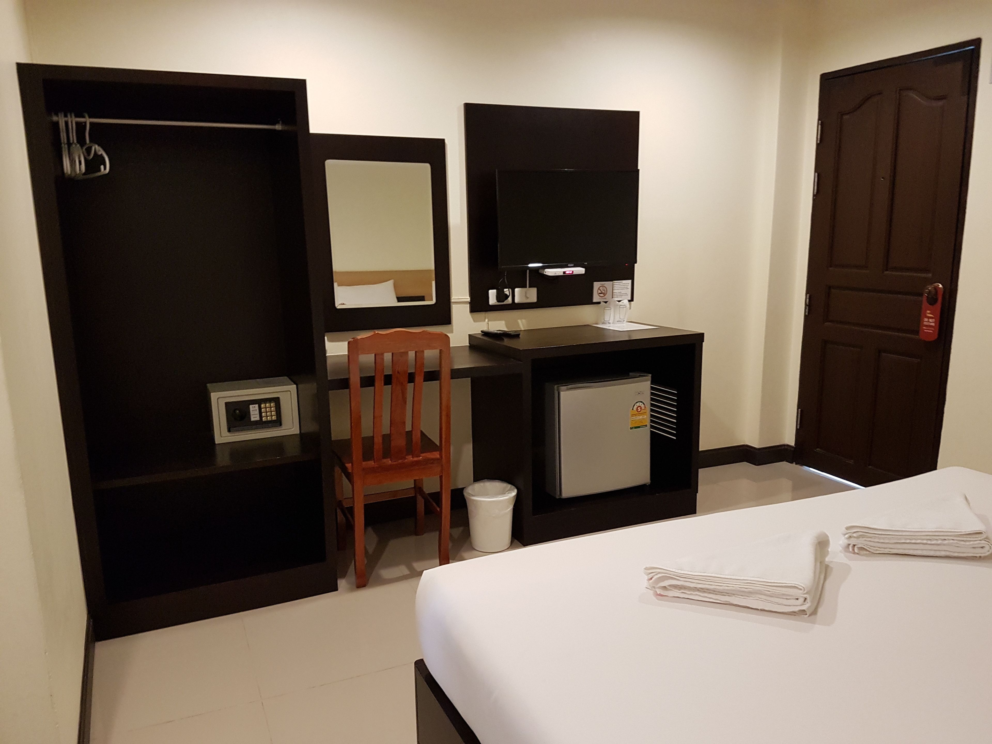 double room | in-room safe, desk, blackout curtains, free wifi