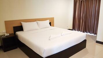 In-room safe, desk, blackout curtains, free WiFi