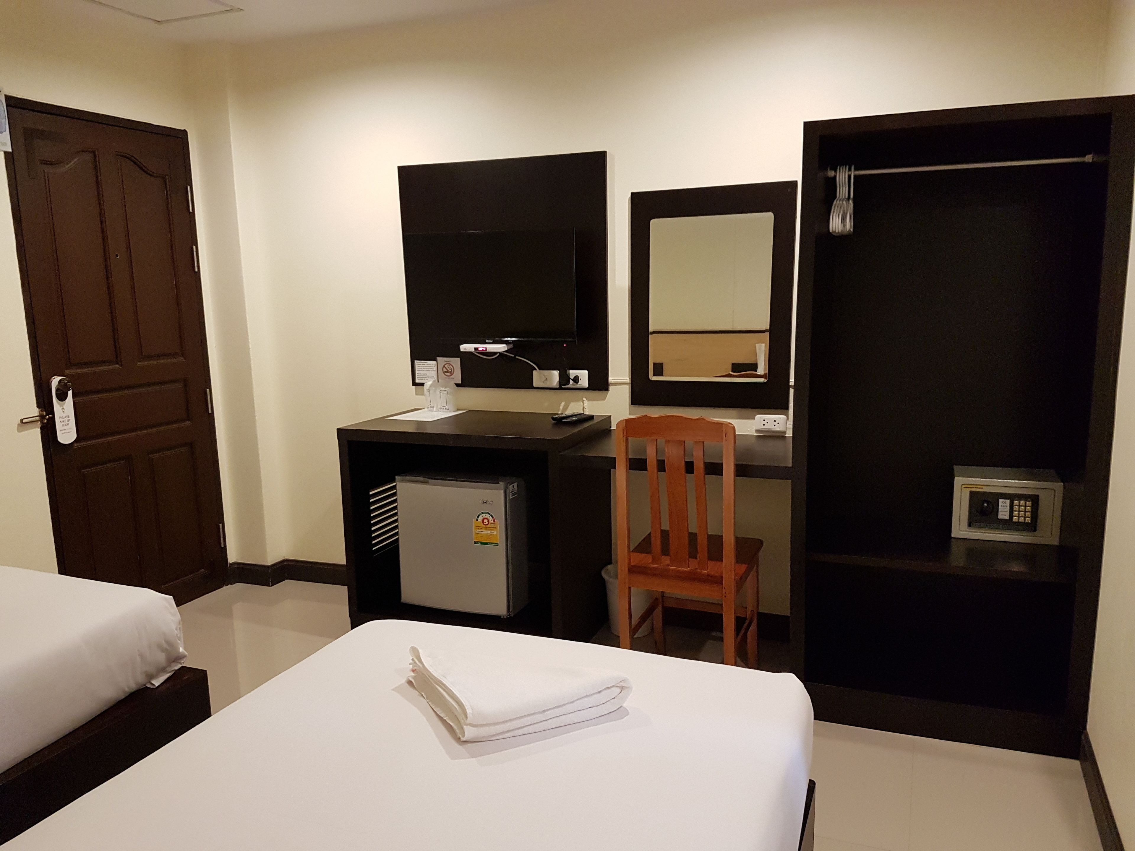 twin room  | in-room safe, desk, blackout curtains, free wifi