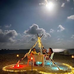 Khu ẩm thực cho cặp đôi