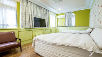 Elite Quadruple Room, 2 Double Beds | Premium bedding, down comforters, desk, soundproofing