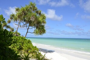 Private beach, white sand, sun-loungers, beach towels - Nazaki Beach Hotel Maldives (Gan)