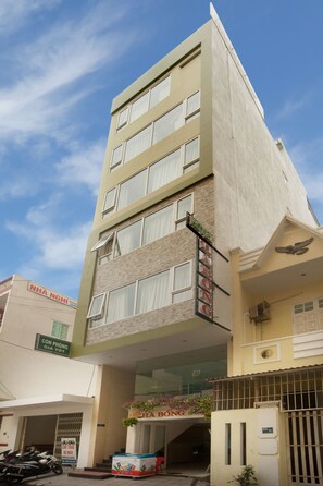 Exterior - Phuong Tung Hotel (Da Nang)