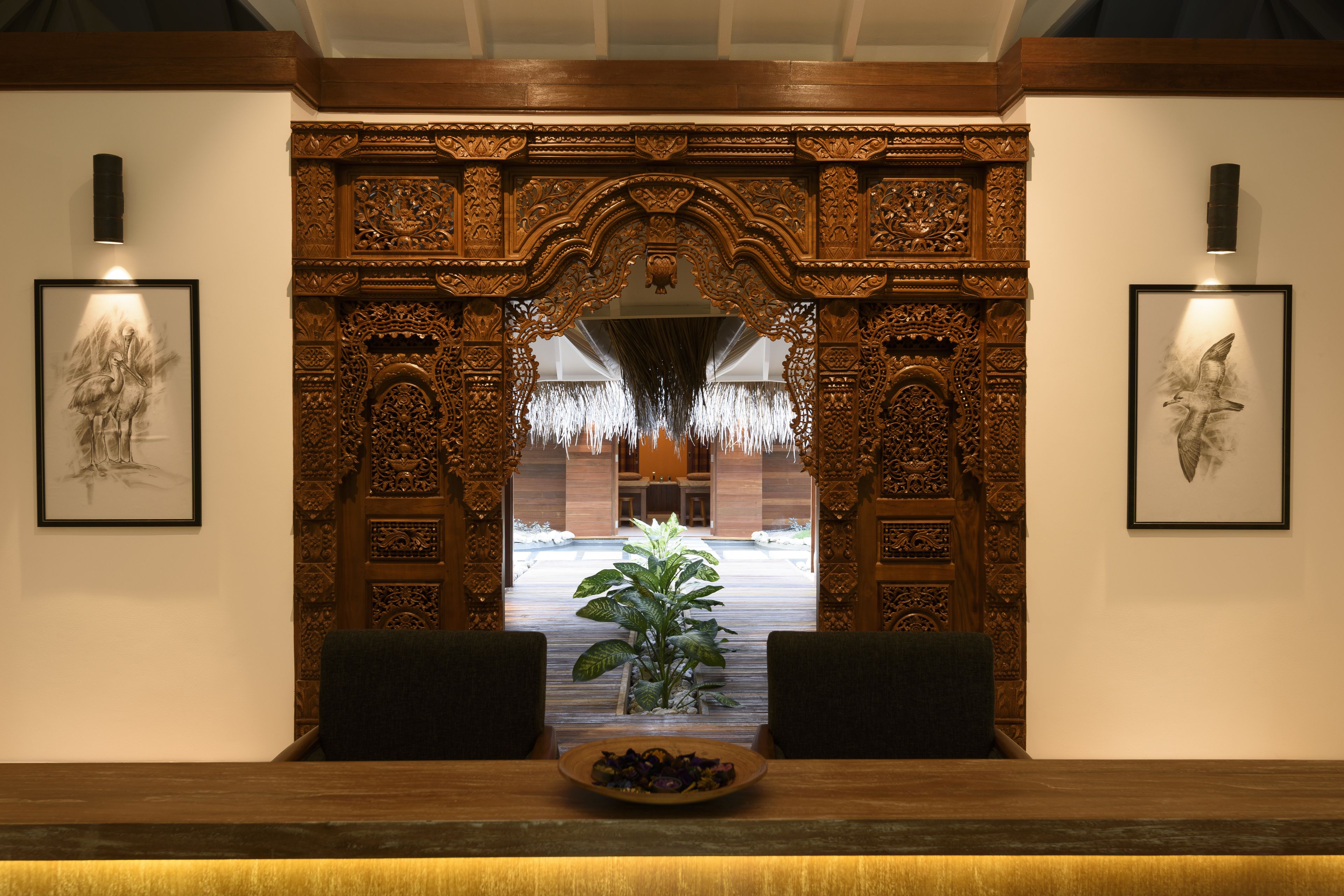 couples treatment room(s), sauna, hot tub, steam room, body treatments