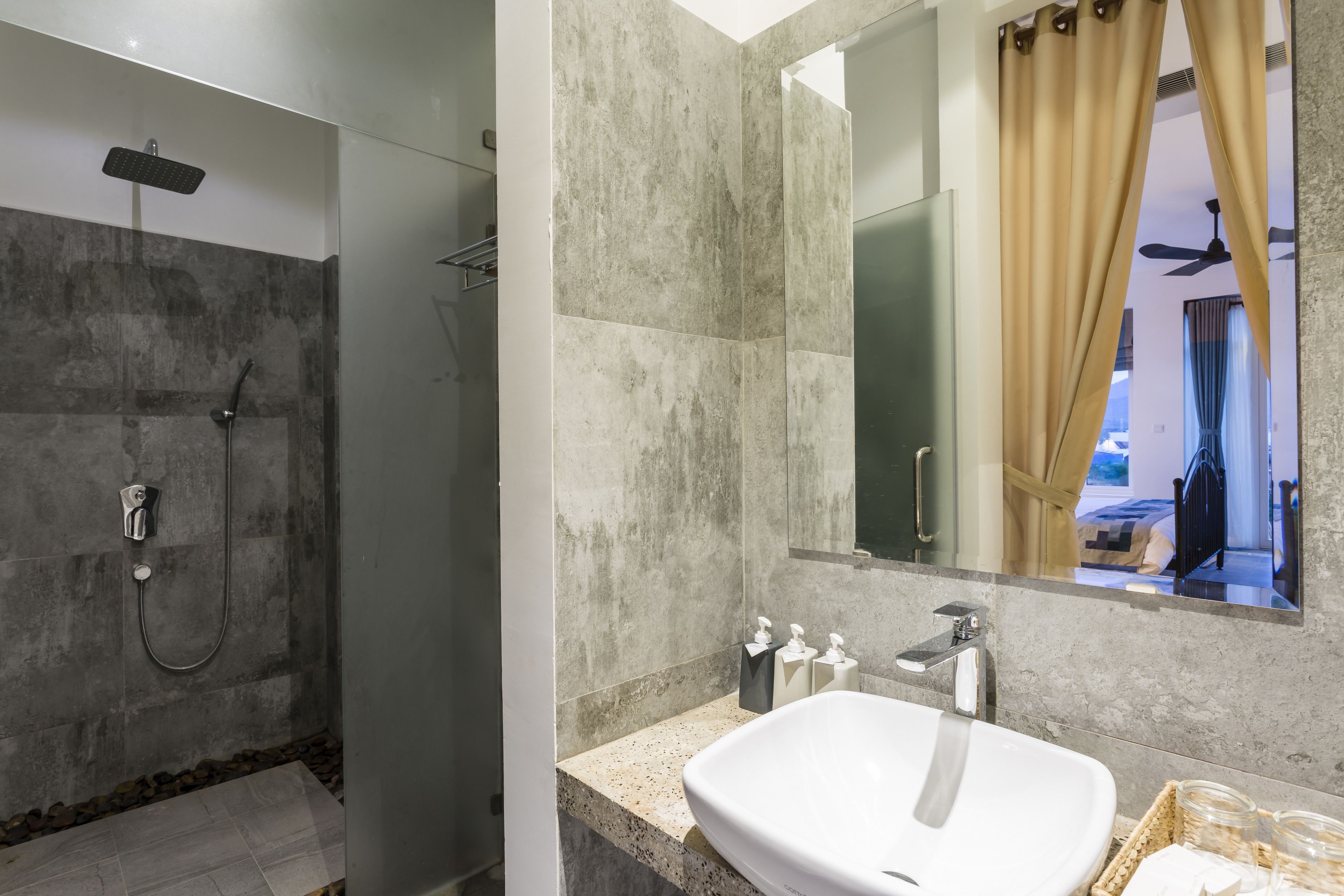 minibar, in-room safe, desk, blackout curtains