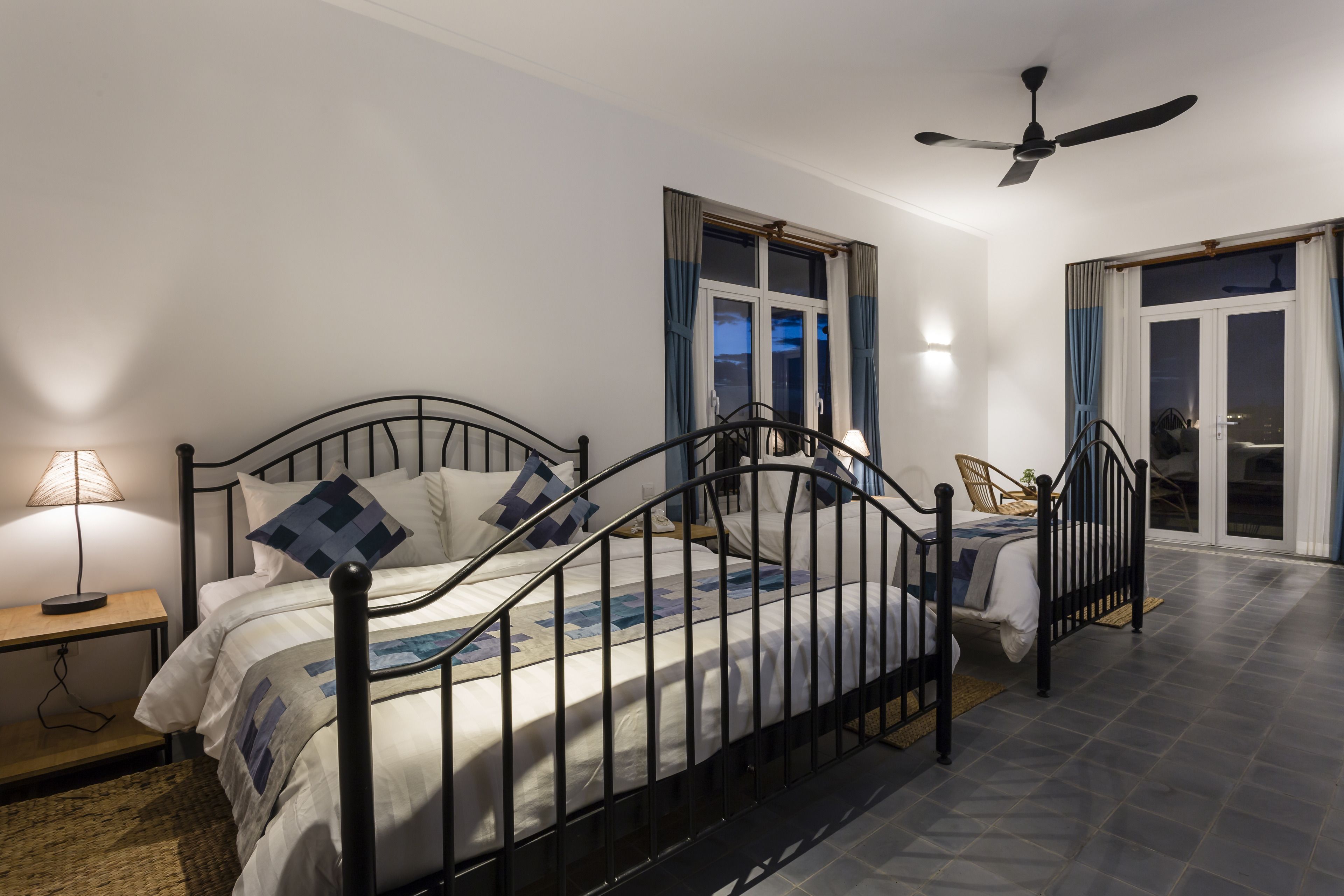 minibar, in-room safe, desk, blackout curtains