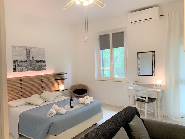 Interior detail - La Coroncina Lodging (Siena)