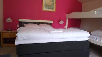 1 bedroom, desk, blackout curtains, free WiFi