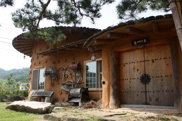 Fachada de la propiedad