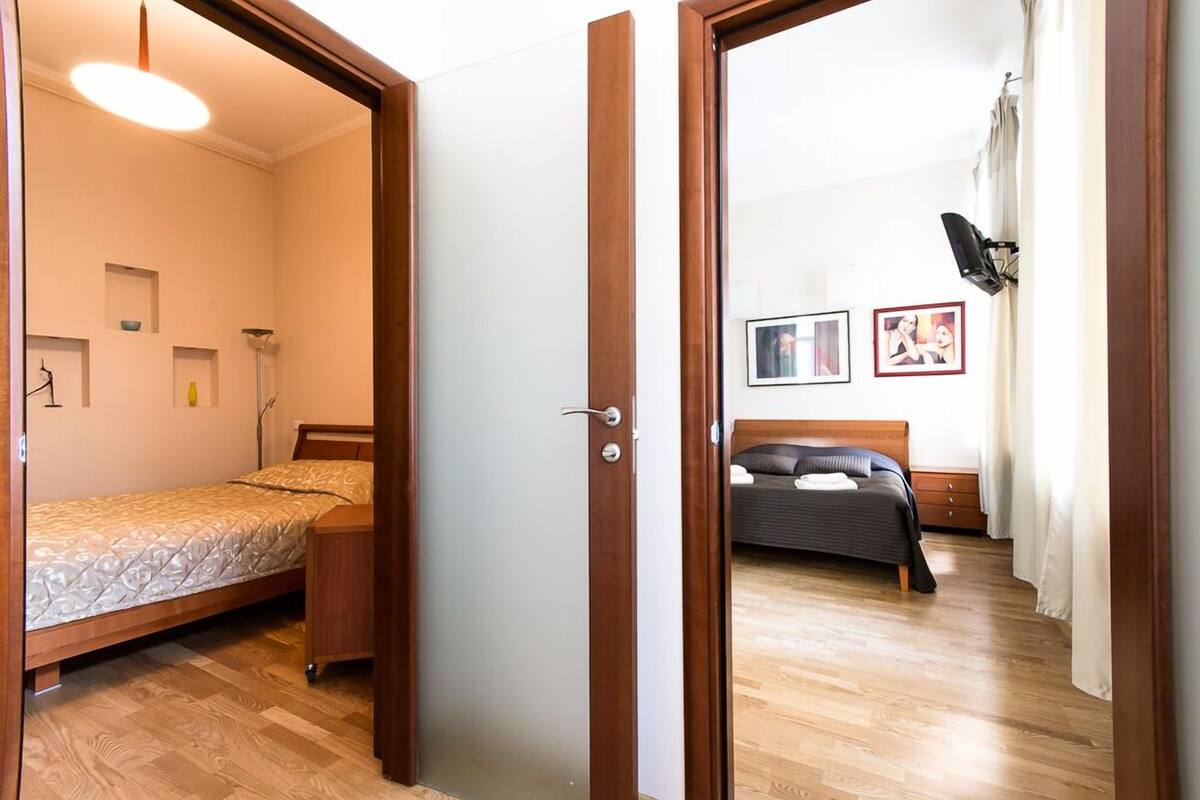 Desk, iron/ironing board, rollaway beds, free WiFi