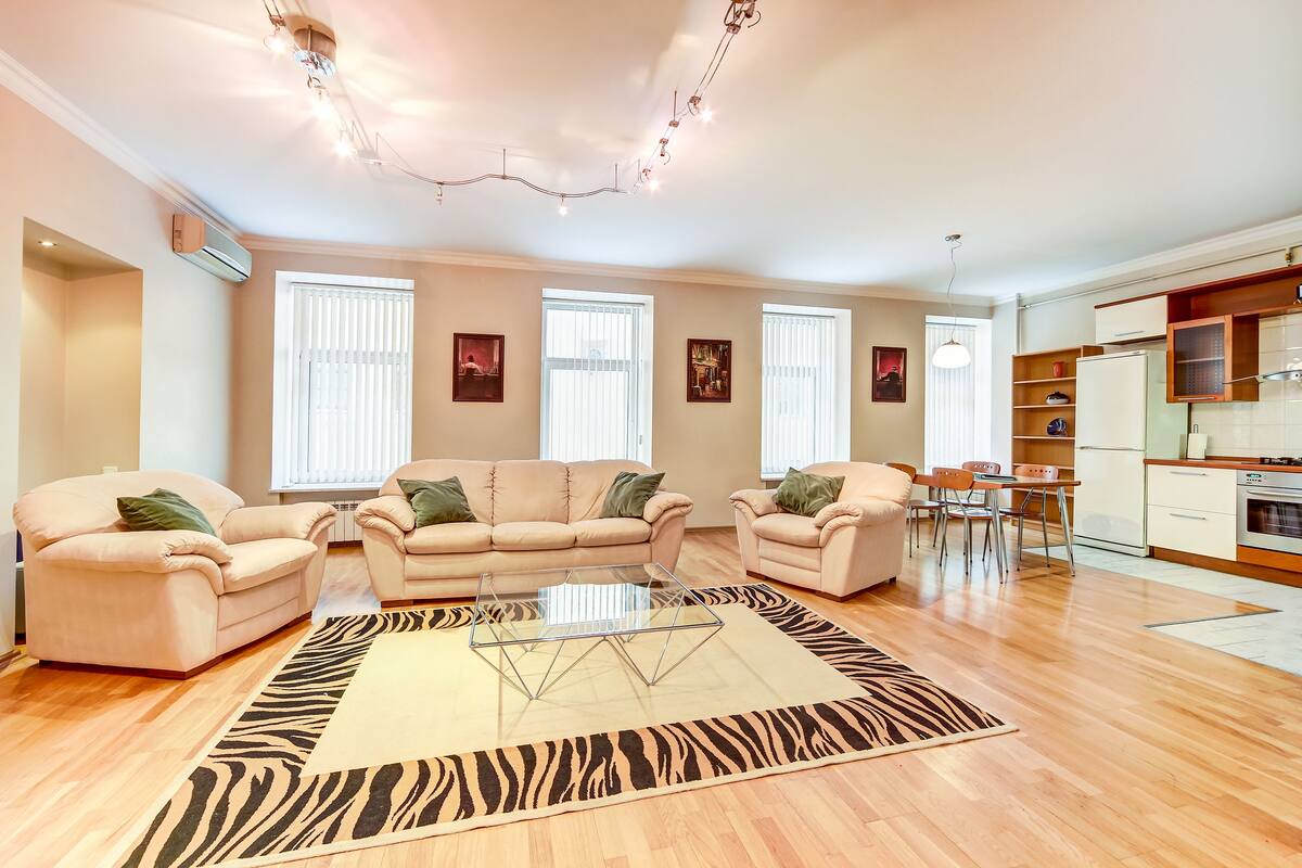 Desk, iron/ironing board, rollaway beds, free WiFi