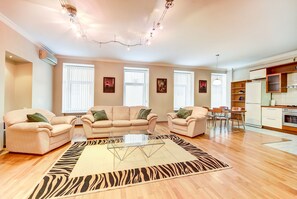 Desk, iron/ironing board, rollaway beds, free WiFi