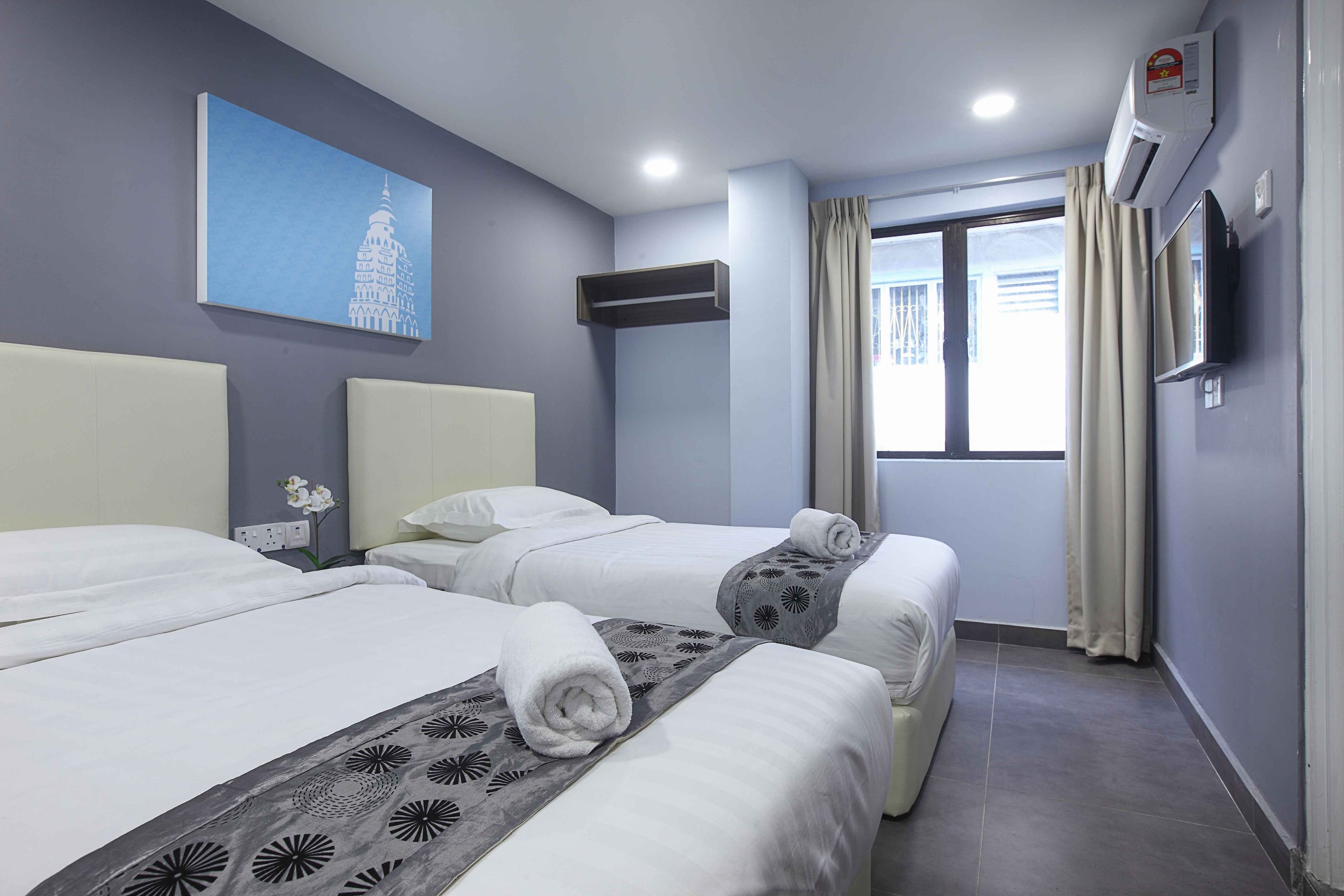 Superior Twin Room | Iron/ironing board (on request), WiFi (free)