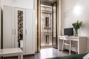 Double Room | Frette Italian sheets, premium bedding, down duvets - Bed and Breakfast Università (Catania)