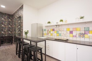 Shared kitchen - Duomo & University Rooms Catania Center  (Catania)
