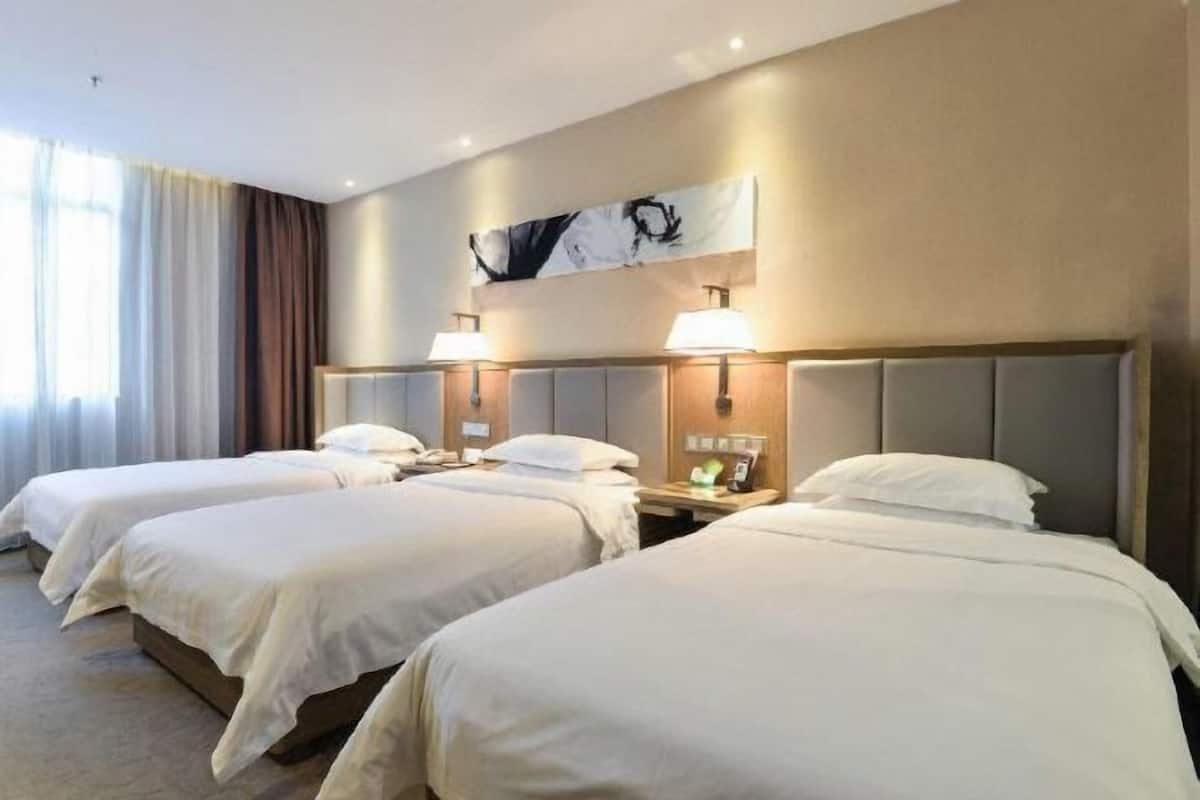 1 bedroom, premium bedding, down comforters, minibar