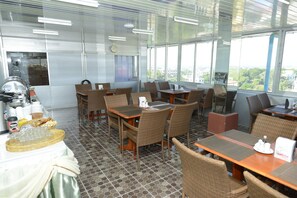 用餐