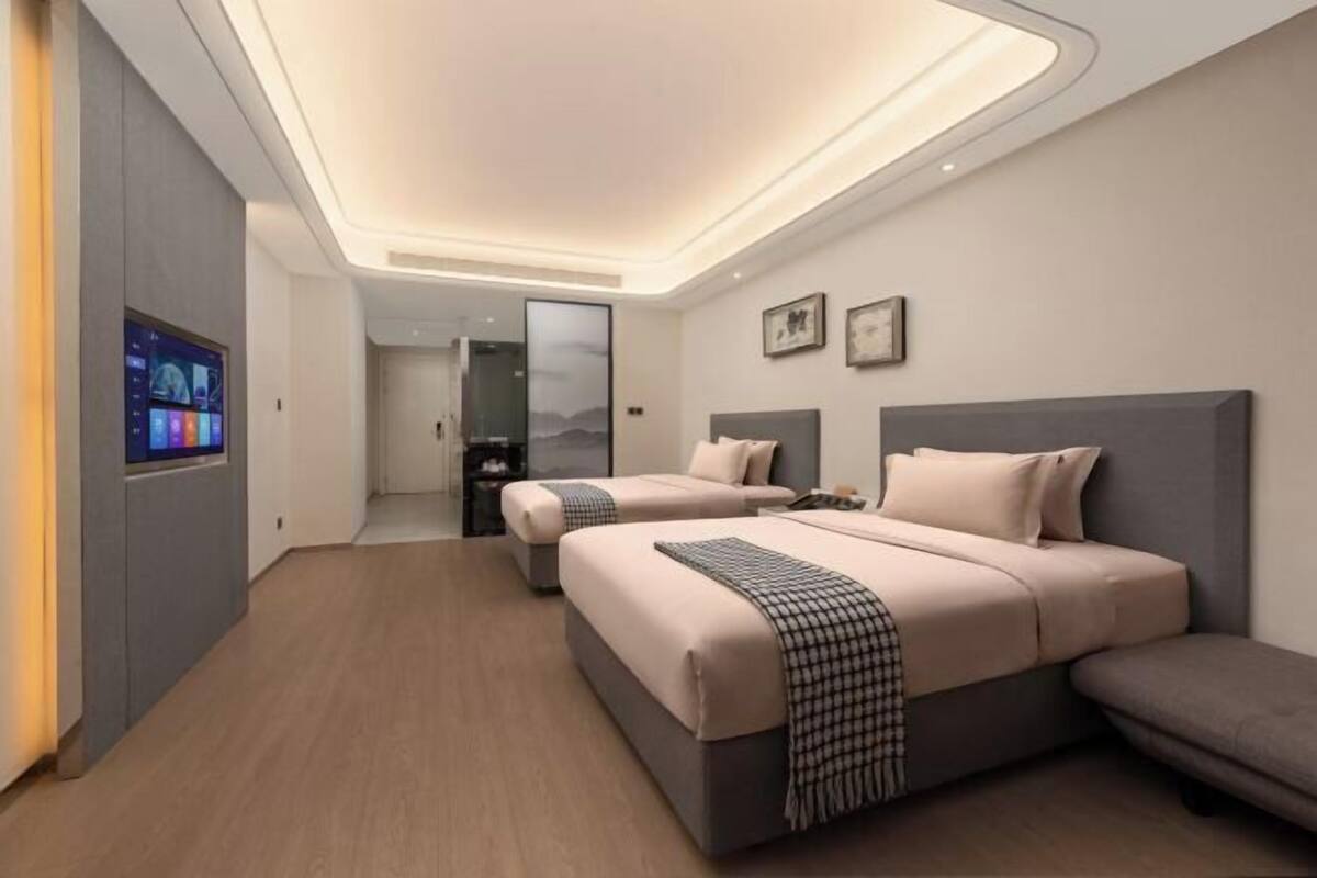 Premium bedding, minibar, in-room safe, individually decorated