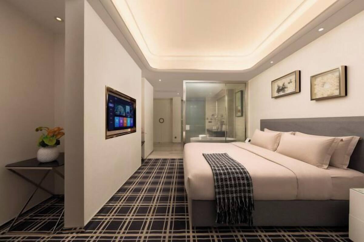 Premium bedding, minibar, in-room safe, individually decorated